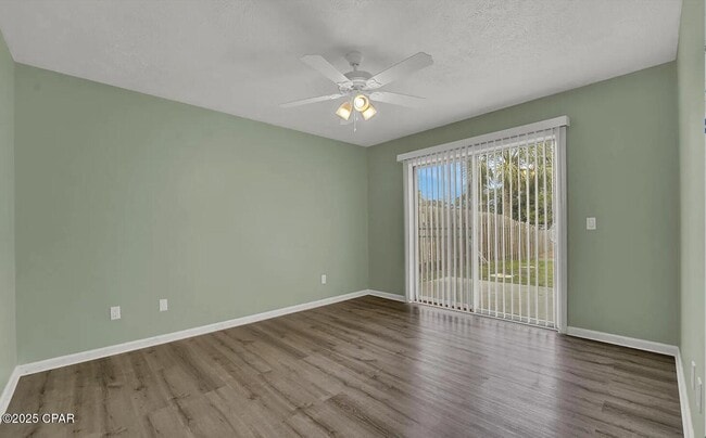 Foto del edificio - 9030 Houston St