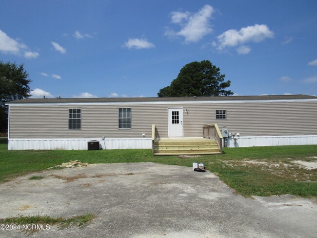 Building Photo - 900 NC-241