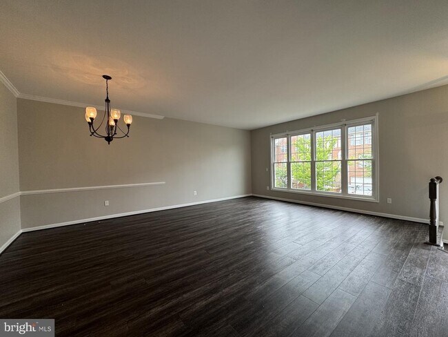 Foto del edificio - 2445 Founders Way
