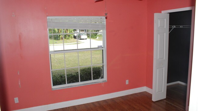 Building Photo - 1758 SW Cameo Boulevard