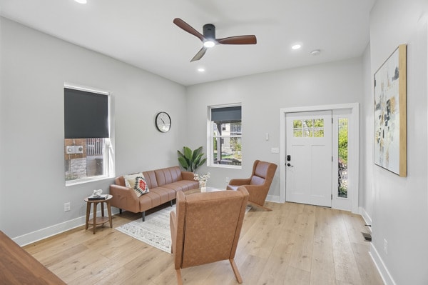 Foto del edificio - 571 Hale Ave