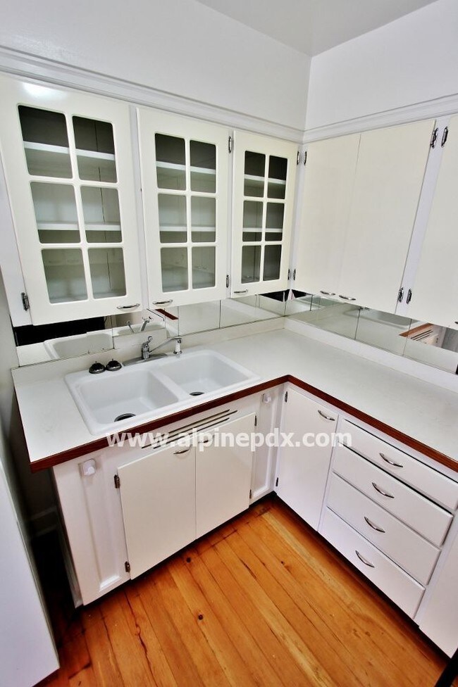 Foto del edificio - 1025 NE Birchwood Dr
