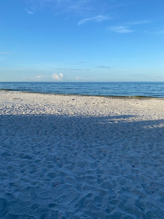 Foto del edificio - 345 Medallion Blvd