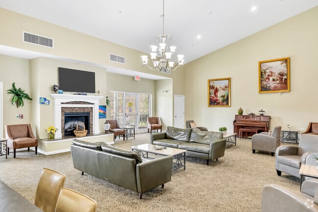 Clubhouse - Forrest Pines Sr