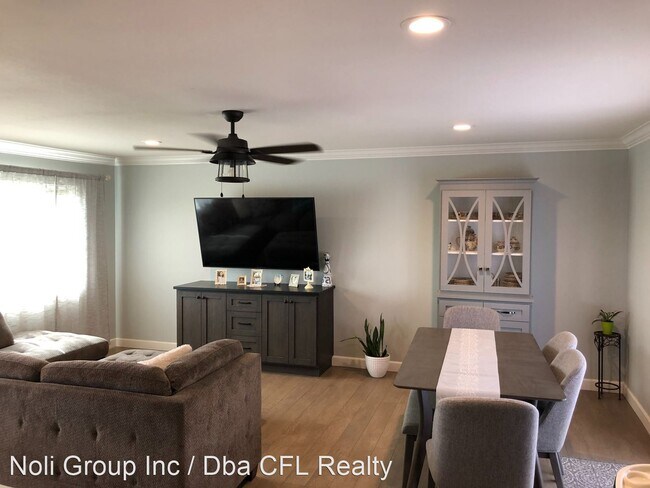 Foto del edificio - 3 br, 2 bath House - 1074 Sumner Ave