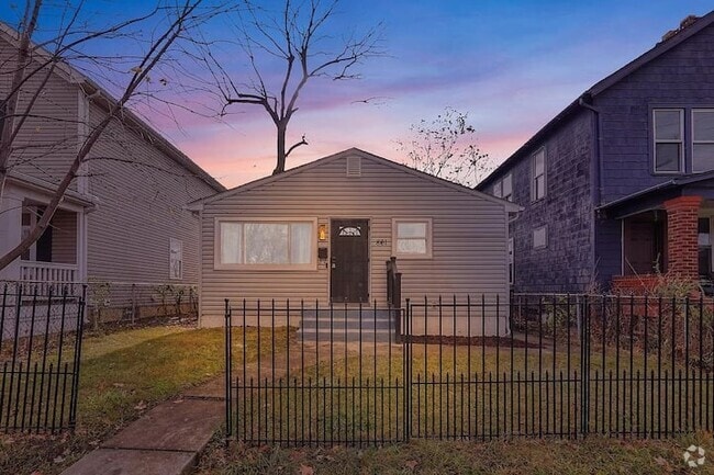 Building Photo - 861 E 4th Ave