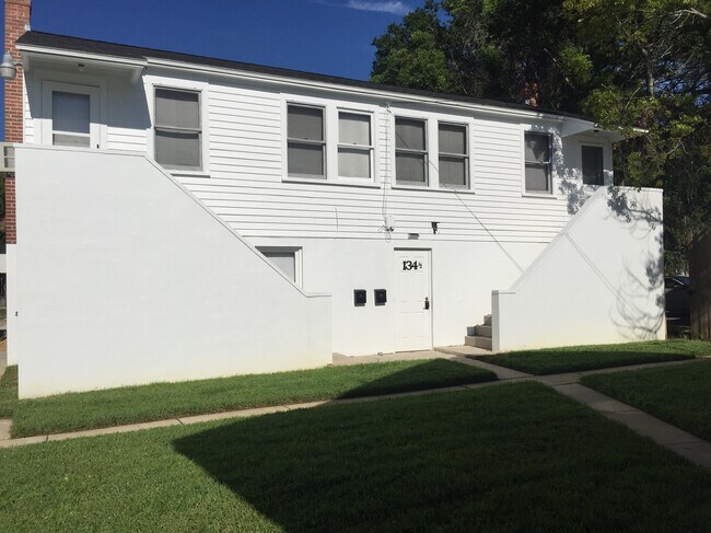 134 1/2 is on the left - 134 San Marco Ave