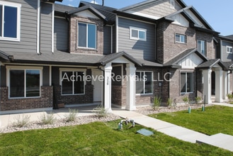 Building Photo - 360 E 2075 N
