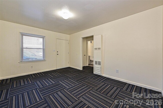 Foto del edificio - 268 Church St N