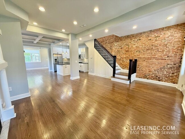 Foto del edificio - 4429 9th St NW