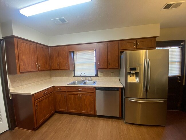 Building Photo - 116 Whippoorwill Ln