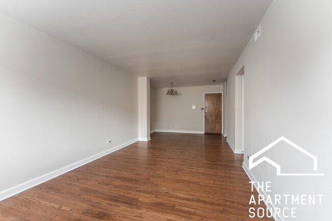 Foto del edificio - 5917 N Kenmore Ave