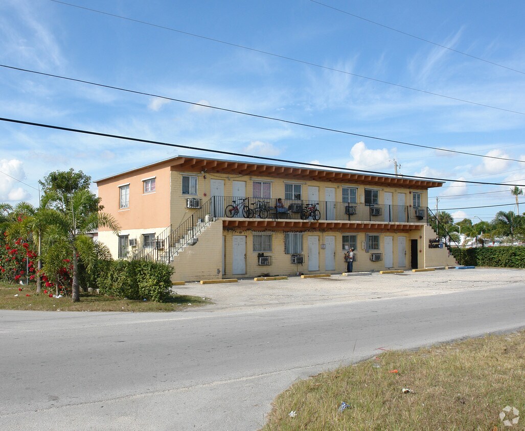Sunshine Apartments Apartments in Homestead, FL