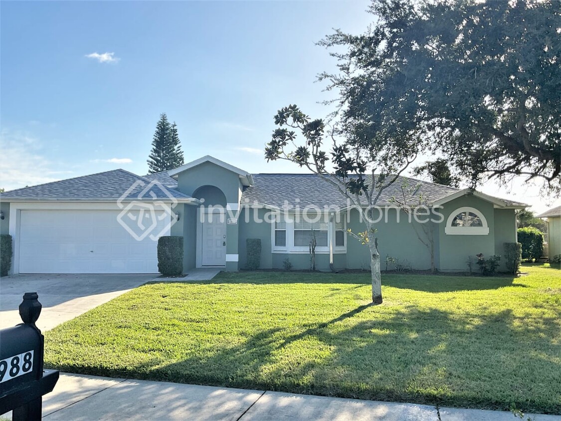 Primary Photo - 3988 Long Leaf Dr