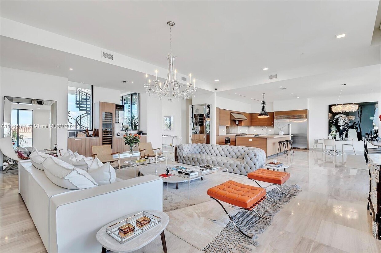 Foto principal - 3581 E Glencoe St