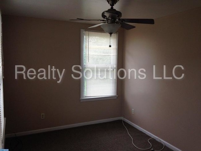 Building Photo - 81 Lanning Ave