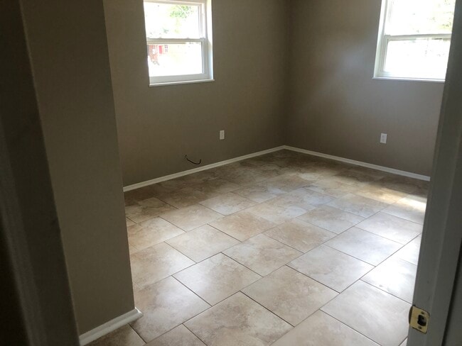 BED 2 - 6500 Julia Dr