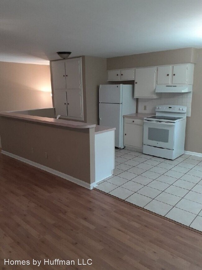 Building Photo - 2 br, 1 bath House - 2900 John Avenue
