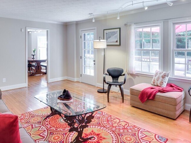 Foto del edificio - 5216 Willow Point Pkwy