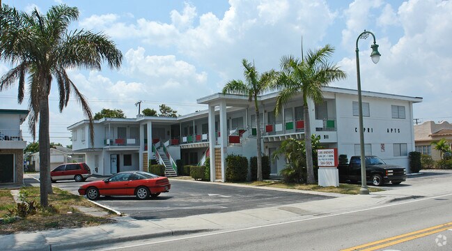 Building Photo - Capri Apartments