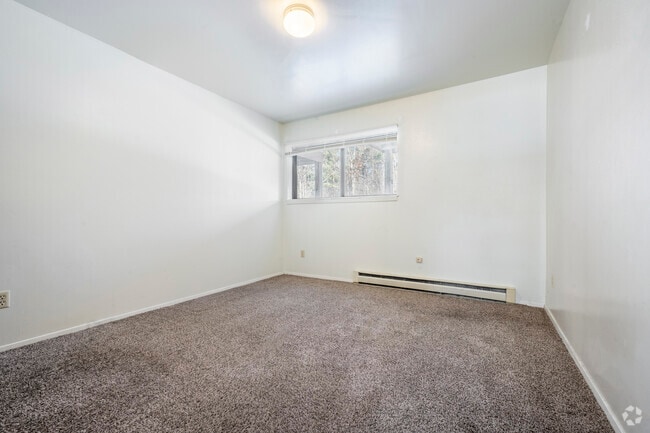 2 habitaciones, 1 baño - 950 pies cuadrados - Dormitorio - Forest View Apartments