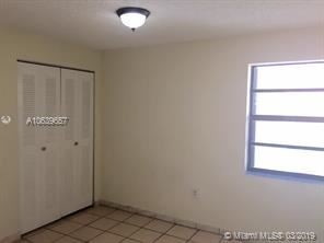 Building Photo - 2 br, 2 bath Condo - 1820 W 53rd St Apt 310