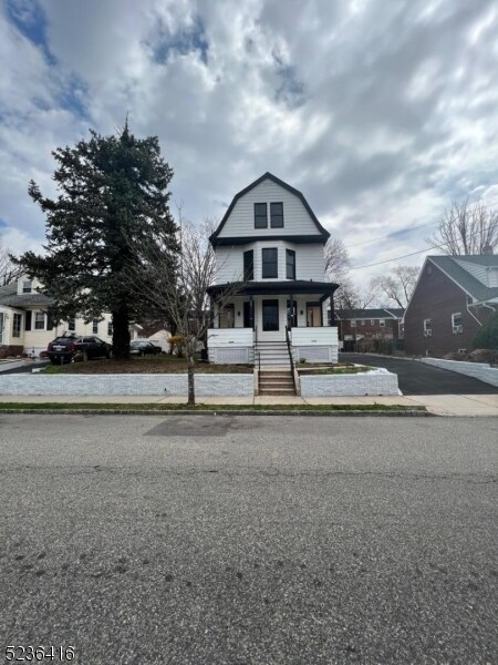 Primary Photo - 20 Parkview Ave