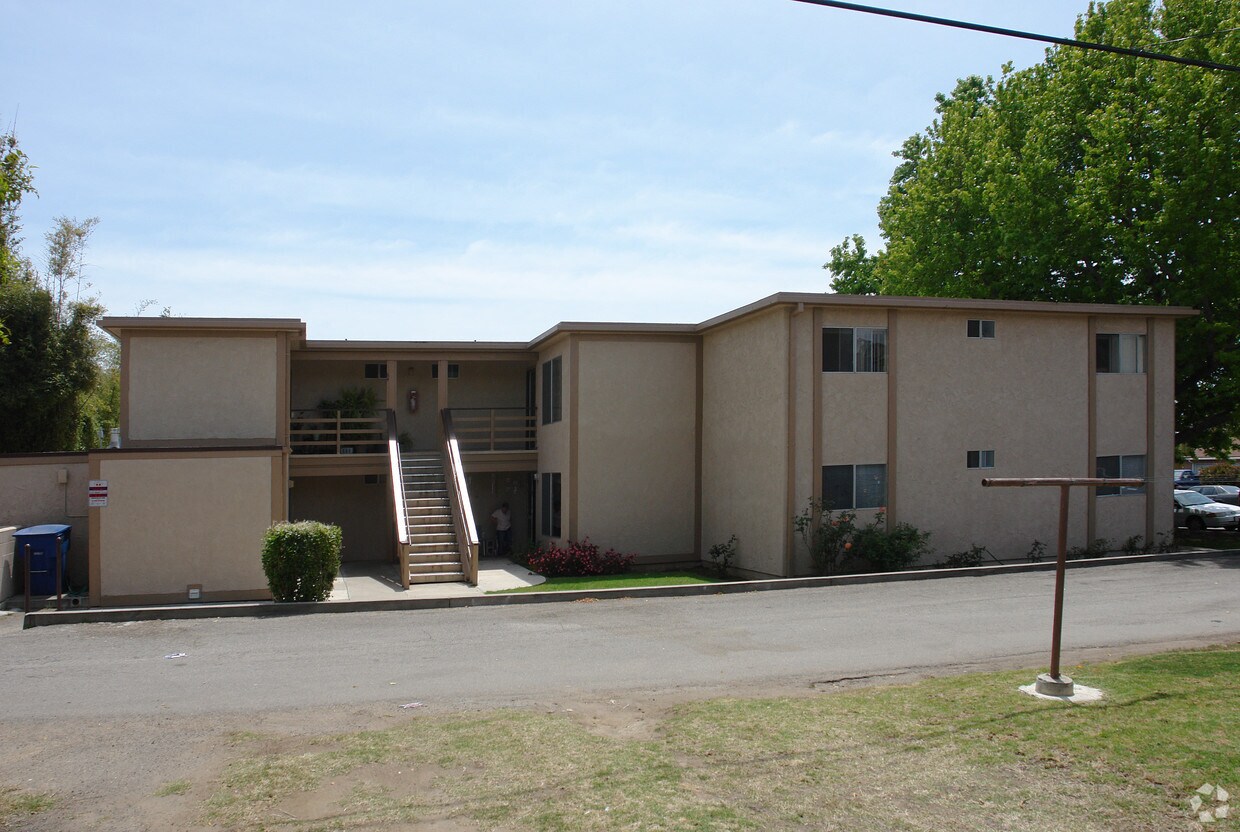 Primary Photo - 52-66 S Laurel St