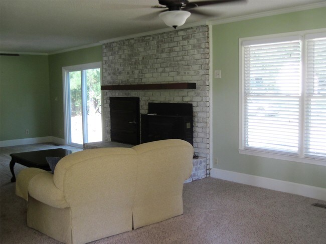 Building Photo - 5522 Golden Pond Dr