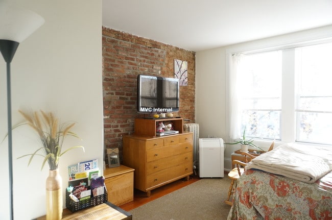Building Photo - 83 Harvard St