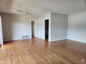 Building Photo - 2905 W Mercury Blvd