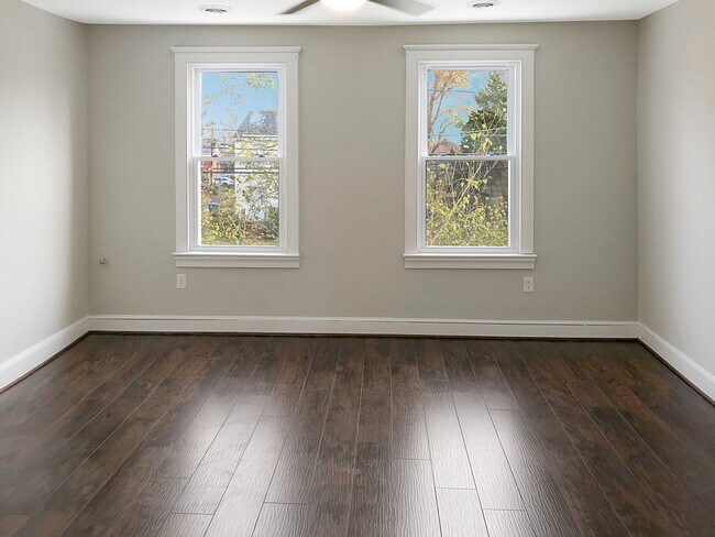 Foto del edificio - 404 W 27th St