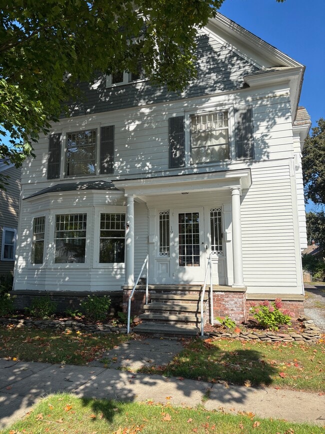 Building Photo - 19 Harrison Ave