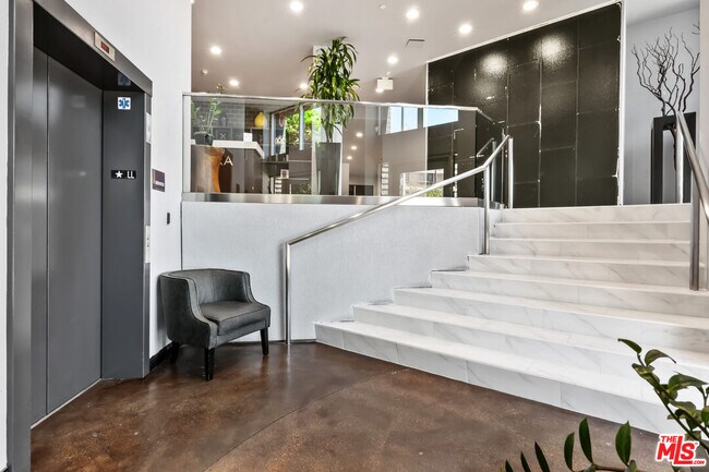 Foto del edificio - 629 Traction Ave