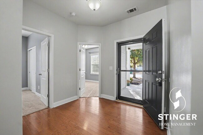 Foto del edificio - 12 Whitewater Way