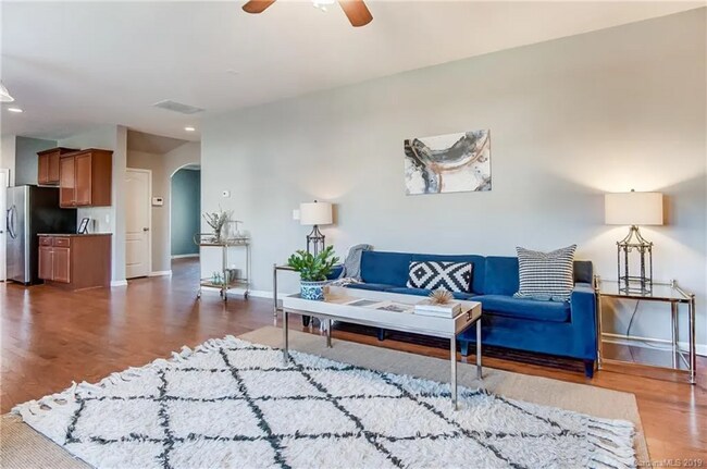 Foto del edificio - 12519 Dove Meadow Drive
