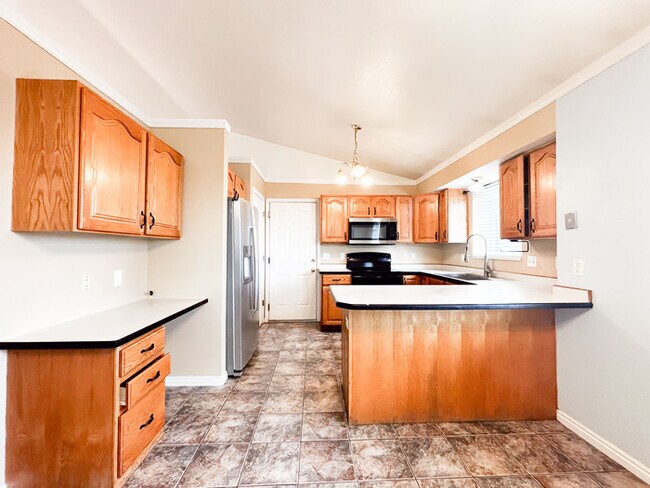 Foto del edificio - Perfect 5 bed - 2 bath Ranch Home near the...
