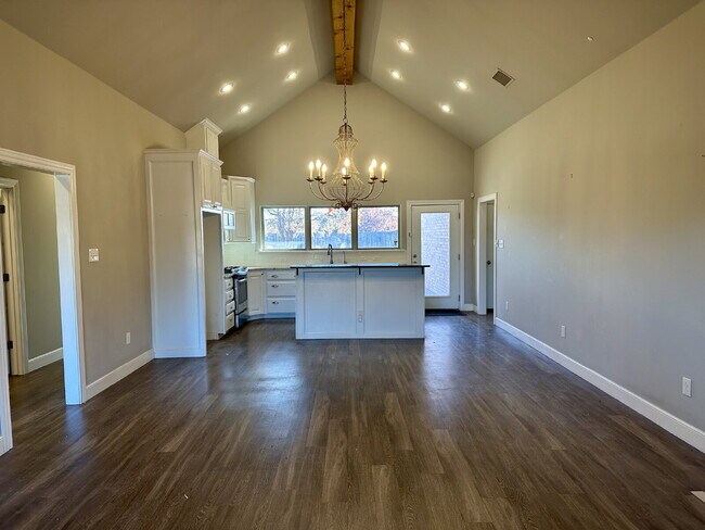 Foto del edificio - 3/2/2 Home in Kelsey Park – Former Parade of Homes Showcase!