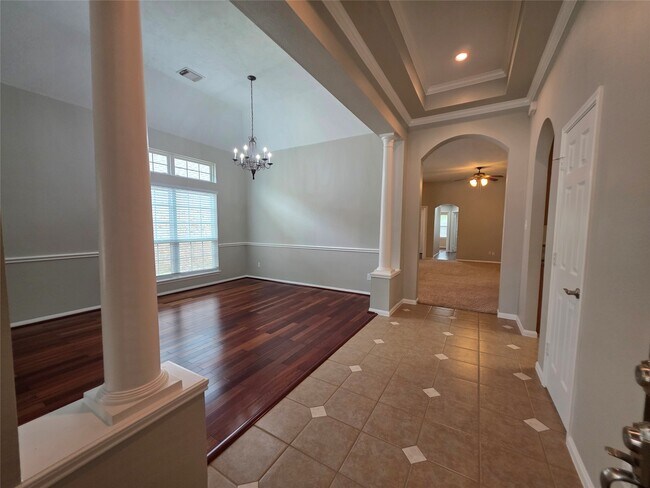 Foto del edificio - 5218 Cottonwood Creek Ln