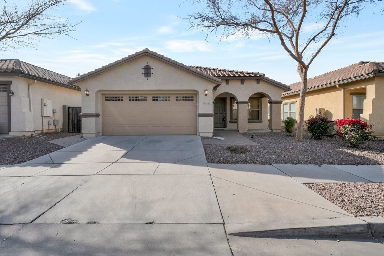 Primary Photo - SPACIOUS 3 Bed 2 Bath Gilbert Home!!!