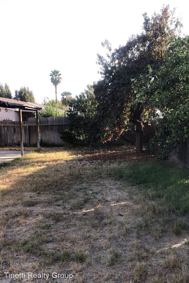 Building Photo - 3 br, 2 bath House - 2033 Gleneagle St.