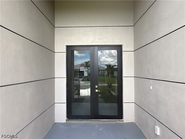 Foto del edificio - 2325 NW 37th Pl