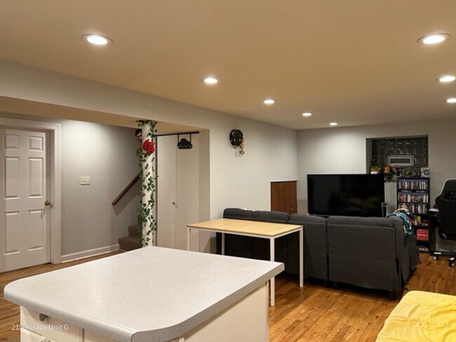 Foto del edificio - 2156 W Grace St