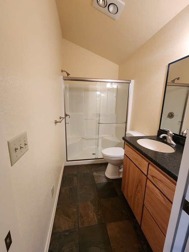 Foto del edificio - 17561 Gardner Ridge Rd