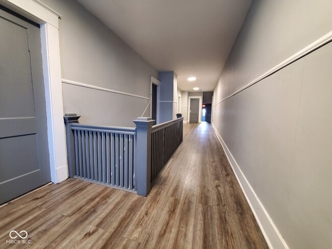 Foto del edificio - 129 W Hendricks St