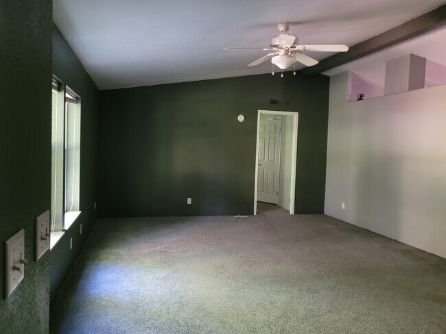 Foto del edificio - 788 Burnt Ridge Rd