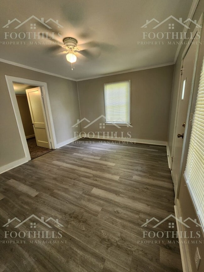 Building Photo - 1-Bedroom Home Near Anderson University!