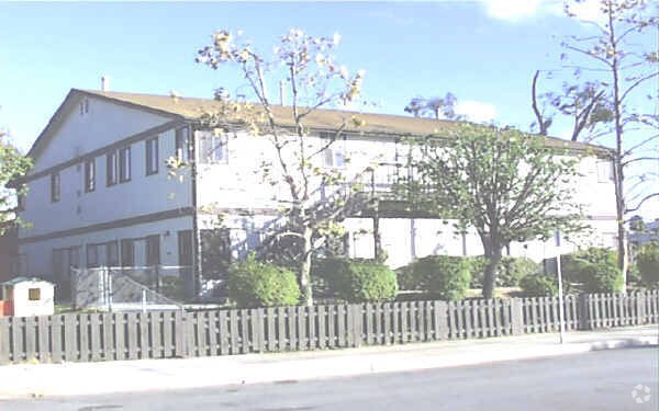 Foto principal - Hidden Springs Garden Apartments