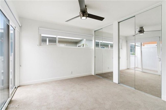 Building Photo - 1550 Miramar Dr
