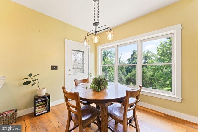 Building Photo - 40989 Redwing Song Ln